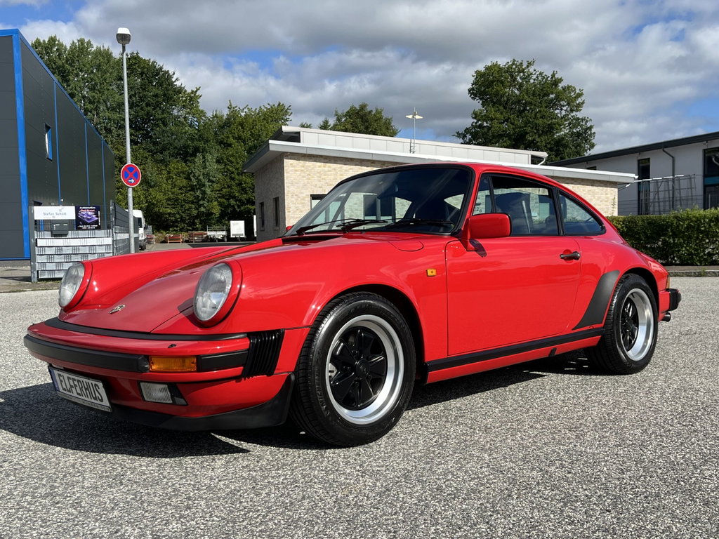Porsche 911 Carrera 3.2
