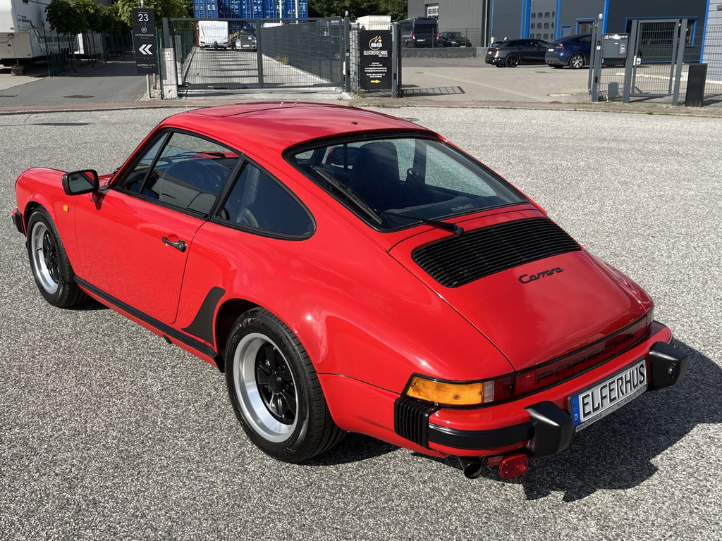 Porsche 911 Carrera 3.2