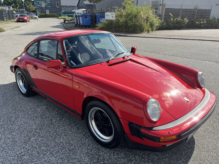 Porsche 911 Carrera 3.2