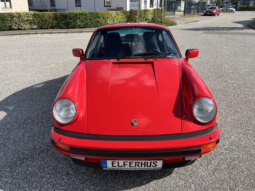 Porsche 911 Carrera 3.2