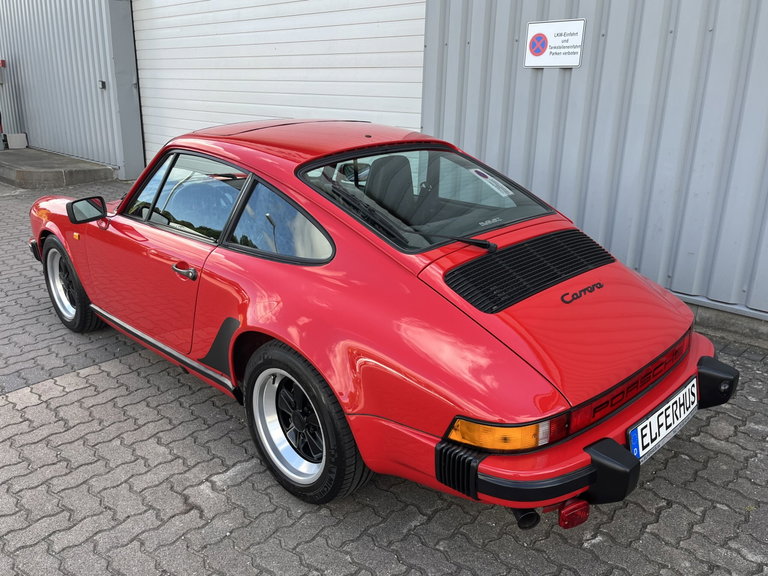 Porsche 911 Carrera 3.2