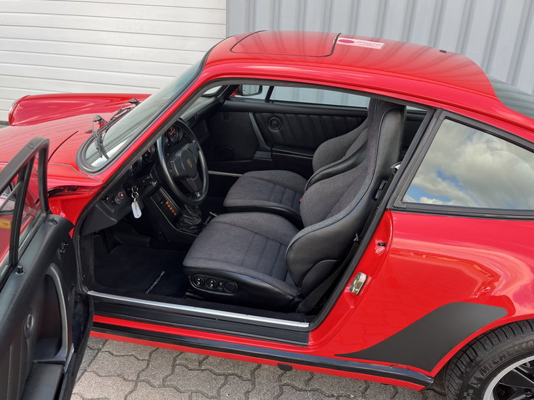 Porsche 911 Carrera 3.2