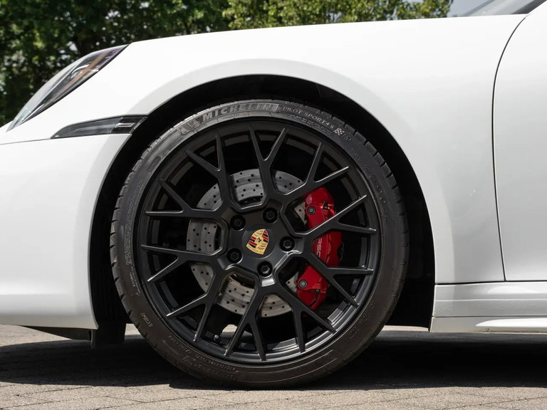 Porsche 992 Carrera 4S