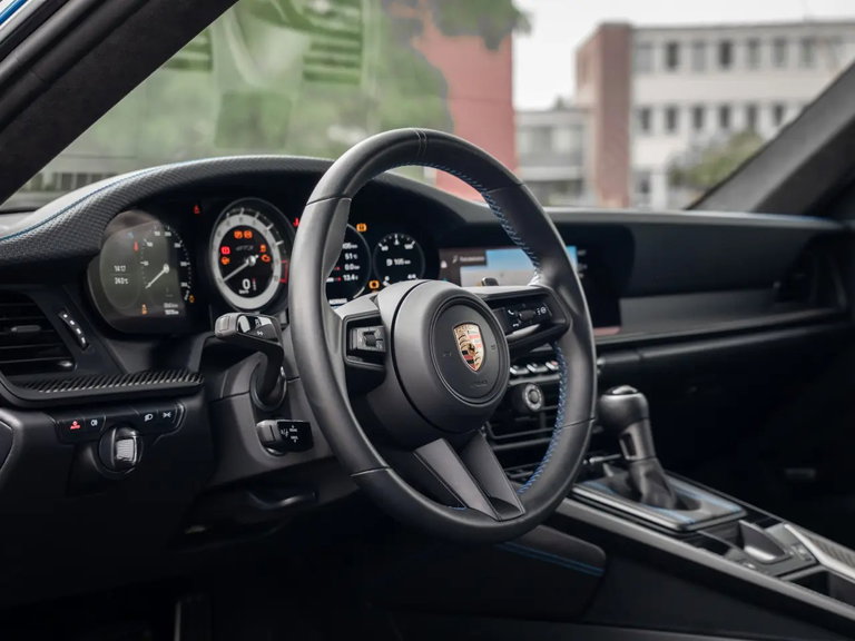 Porsche 992 GT3 Touring