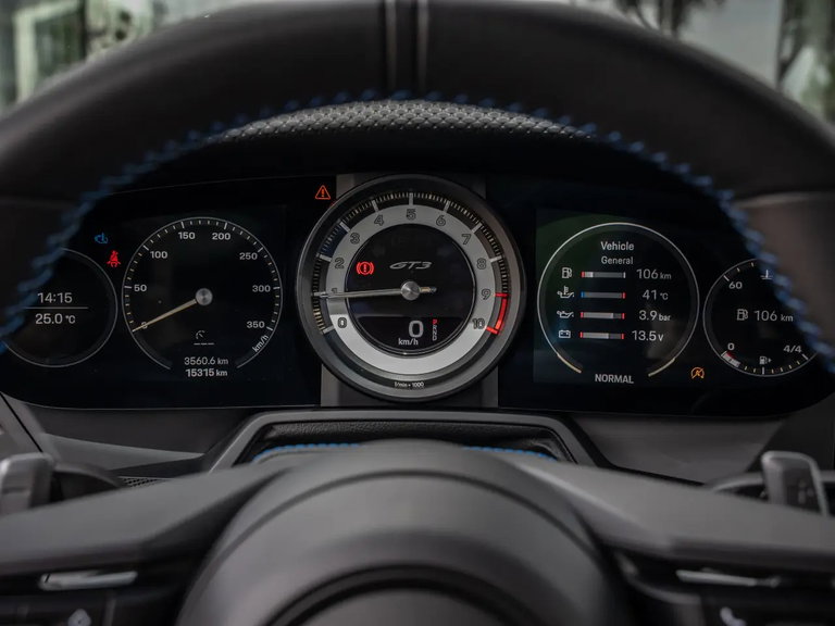 Porsche 992 GT3 Touring