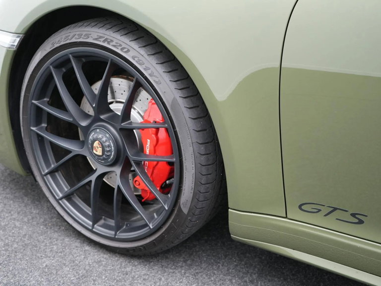 Porsche 991.2 Carrera GTS