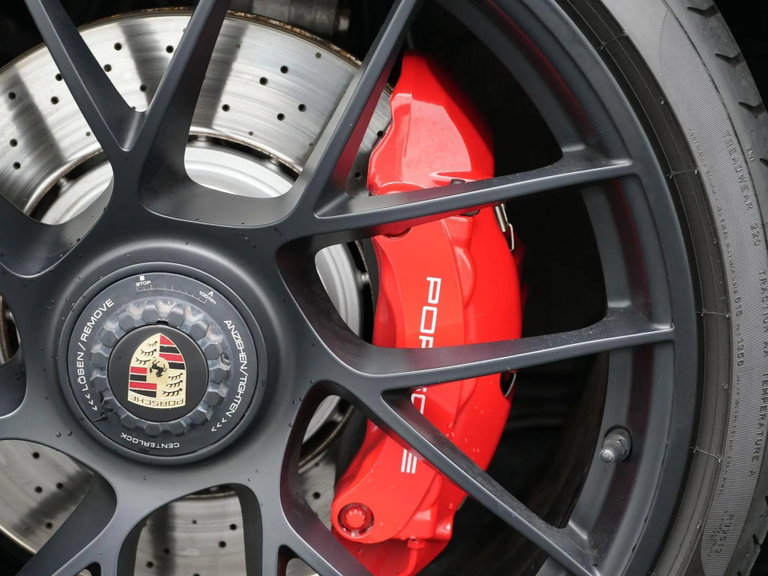 Porsche 991.2 Carrera GTS