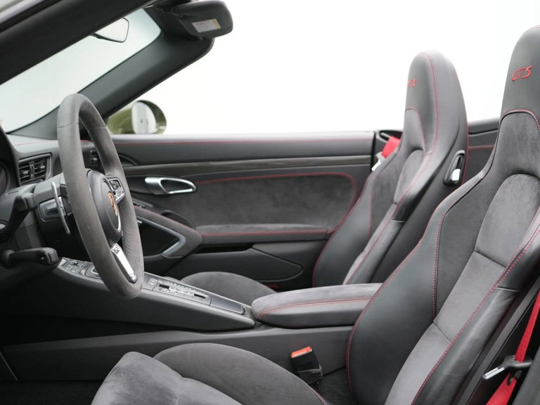 Porsche 991.2 Carrera GTS
