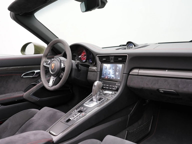 Porsche 991.2 Carrera GTS