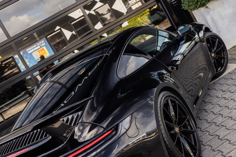 Porsche 992 Carrera 4S