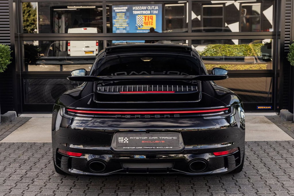 Porsche 992 Carrera 4S