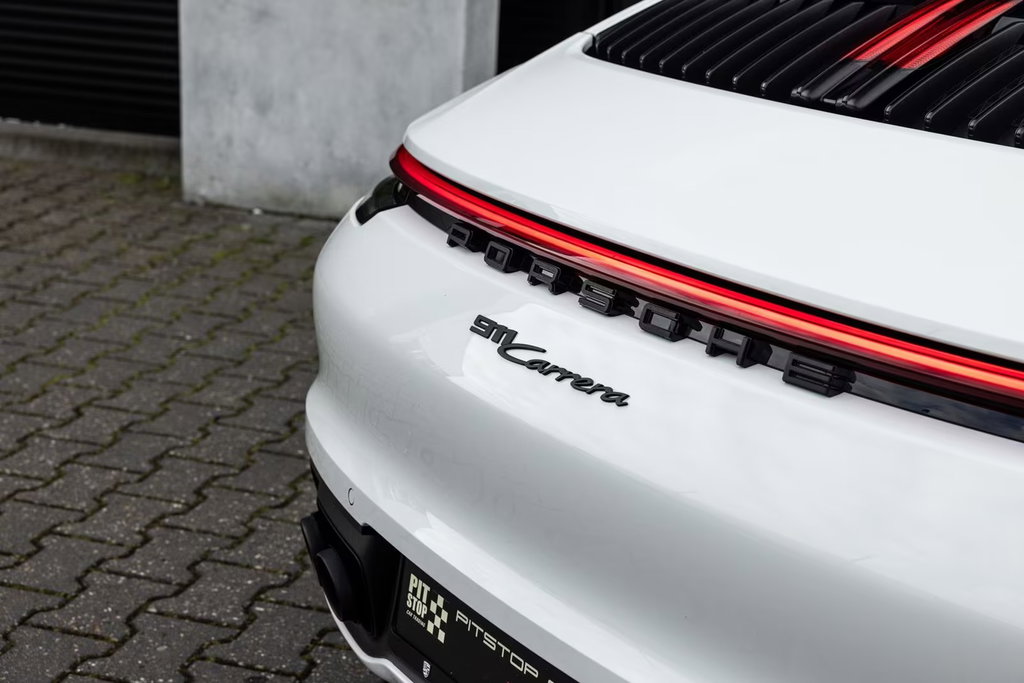 Porsche 992 Carrera