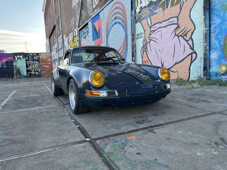 Porsche 911 Backdate
