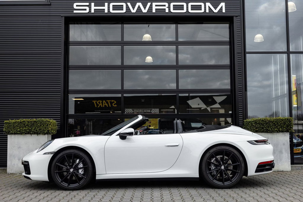 Porsche 992 Carrera