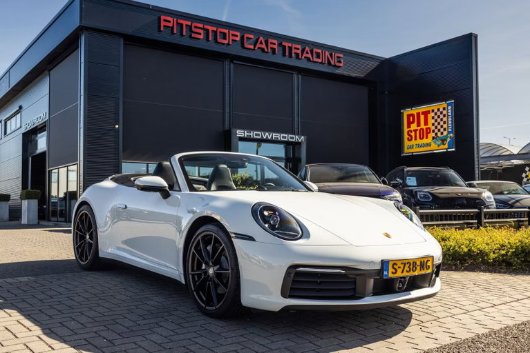 Porsche 992 Carrera