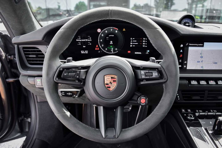 Porsche 992.2 Carrera GTS