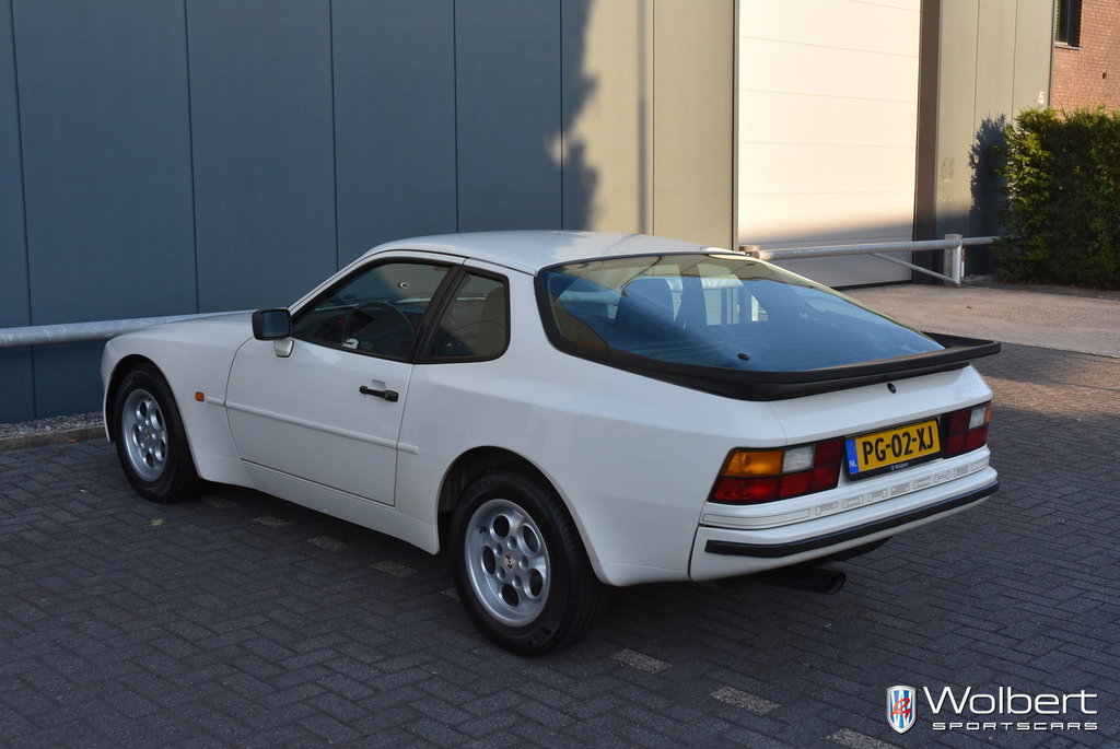 Porsche 944 Coupé