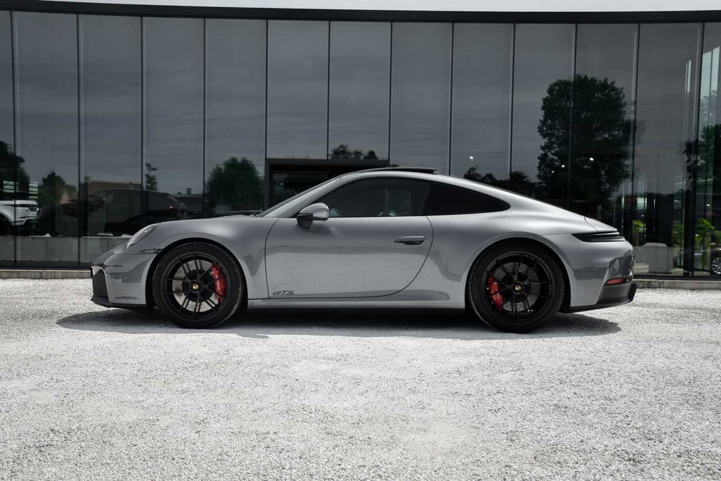 Porsche 992.2 Carrera GTS