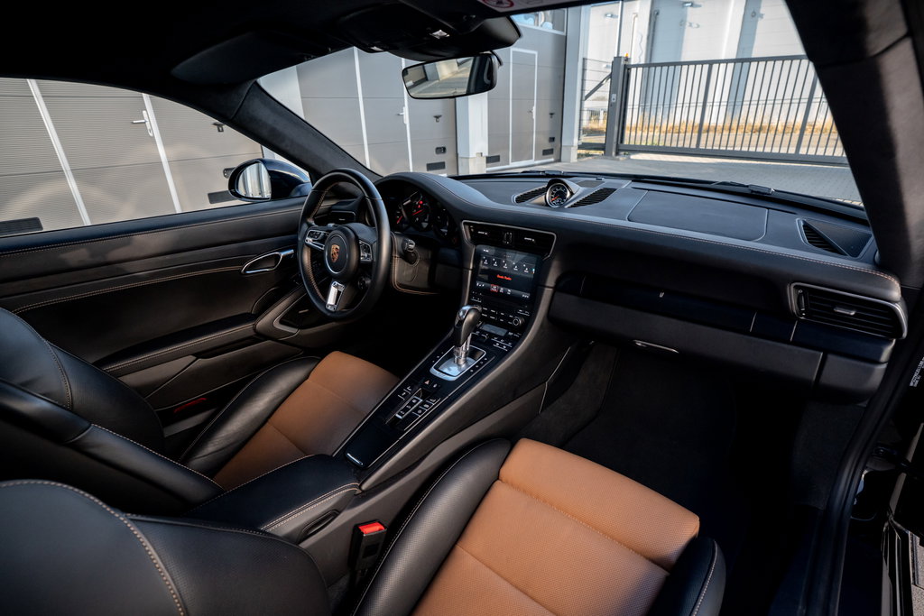 Porsche 991.2 Carrera 4 GTS