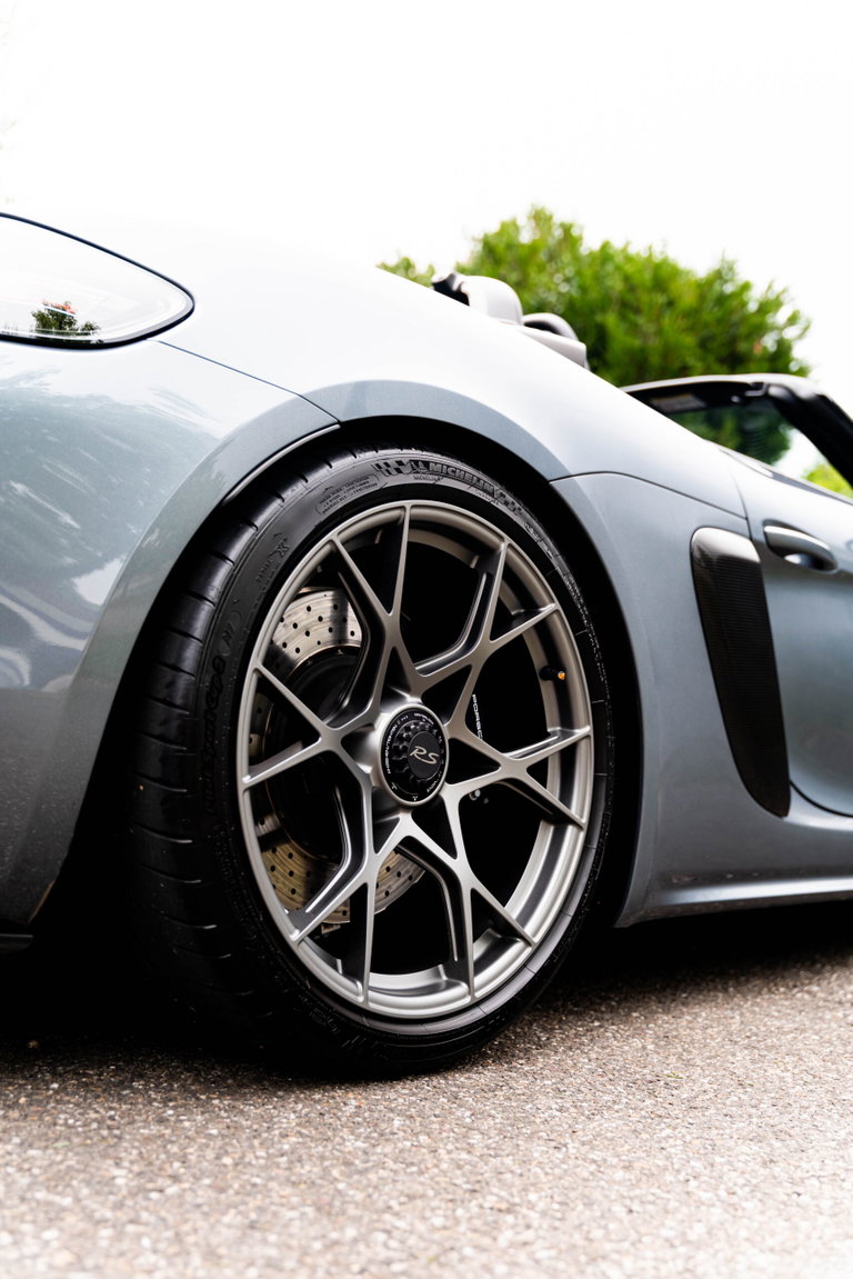 Porsche 718 Spyder RS