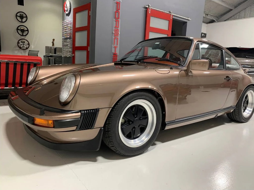 Porsche 911 Carrera 3.0