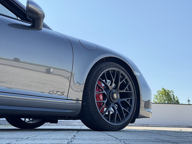 Porsche 991 Carrera GTS