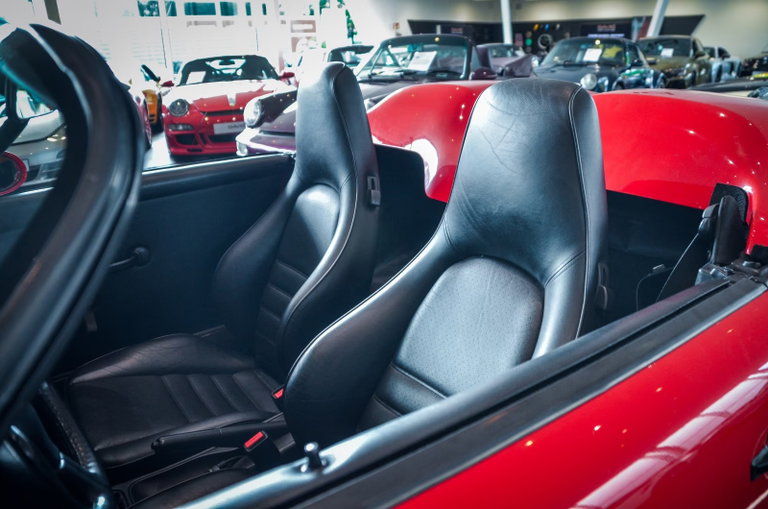 Porsche 964 Carrera 2 Speedster