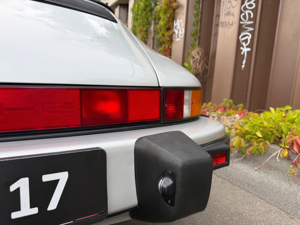 Porsche 911 Carrera 3.2 Speedster