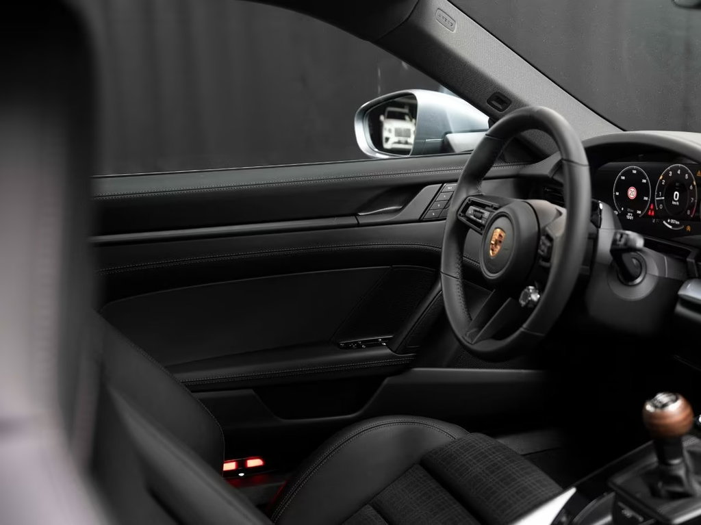 Porsche 992.2 Carrera T