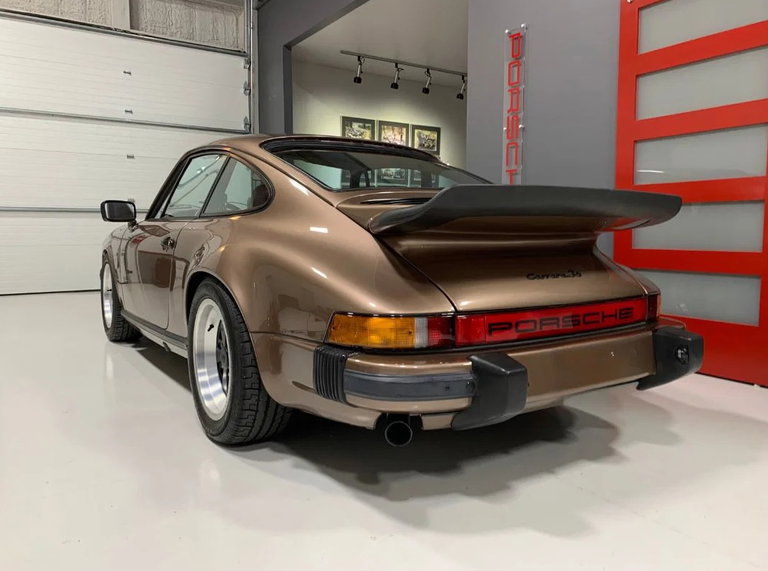 Porsche 911 Carrera 3.0