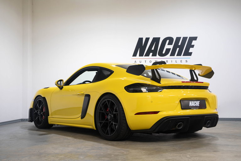 Porsche 718 Cayman GT4 RS