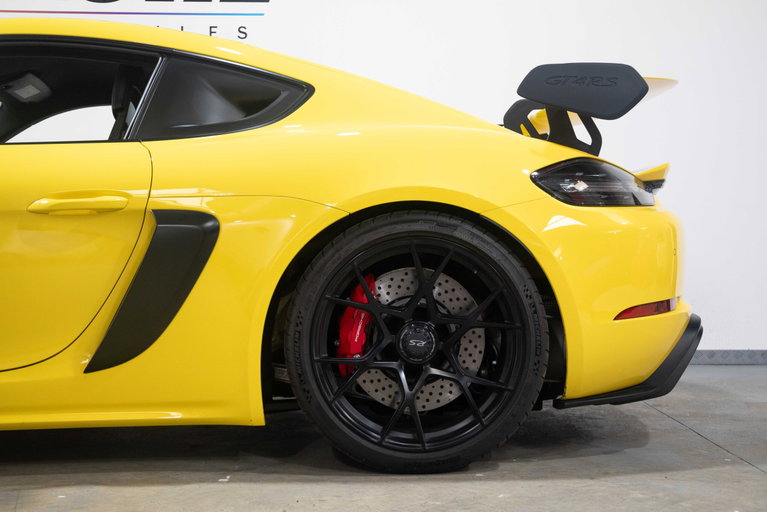 Porsche 718 Cayman GT4 RS
