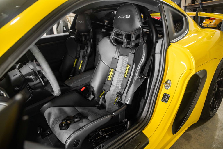 Porsche 718 Cayman GT4 RS
