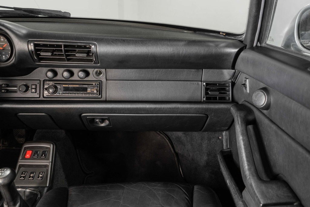 Porsche 993 Carrera 4