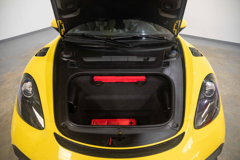 Porsche 718 Cayman GT4 RS