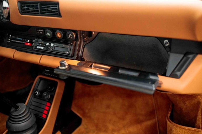 Porsche 911 Turbo 3.0 (US)