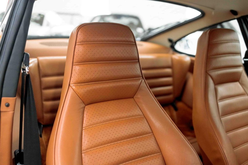Porsche 911 Turbo 3.0 (US)