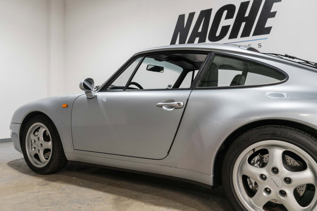 Porsche 993 Carrera 4