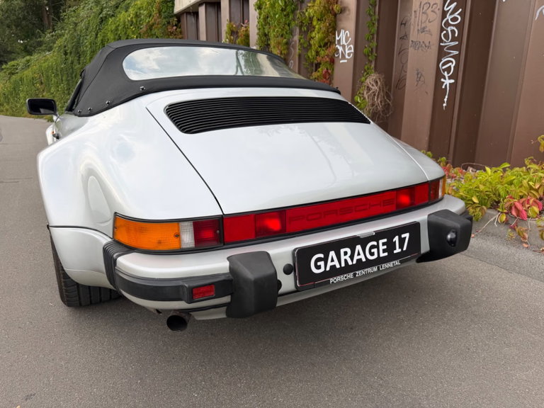 Porsche 911 Carrera 3.2 Speedster