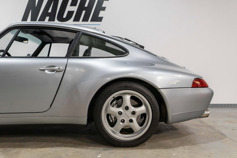Porsche 993 Carrera 4