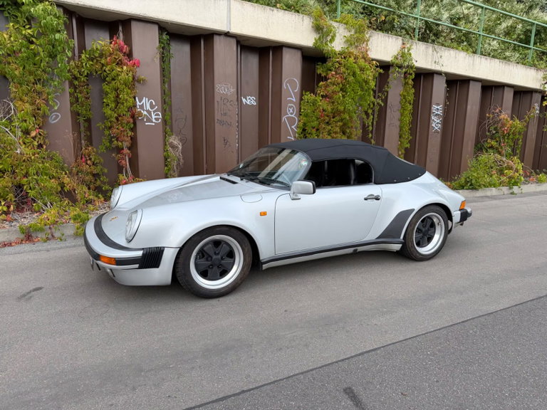 Porsche 911 Carrera 3.2 Speedster