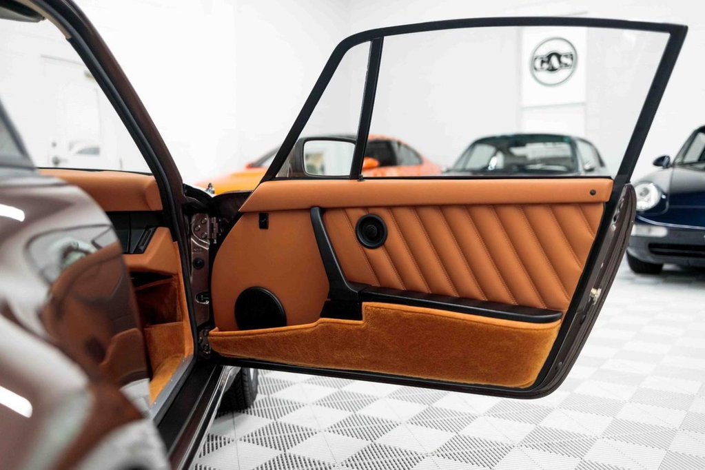 Porsche 911 Turbo 3.0 (US)
