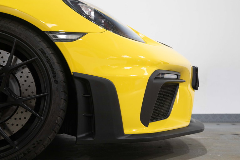 Porsche 718 Cayman GT4 RS