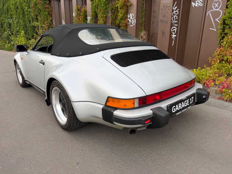 Porsche 911 Carrera 3.2 Speedster