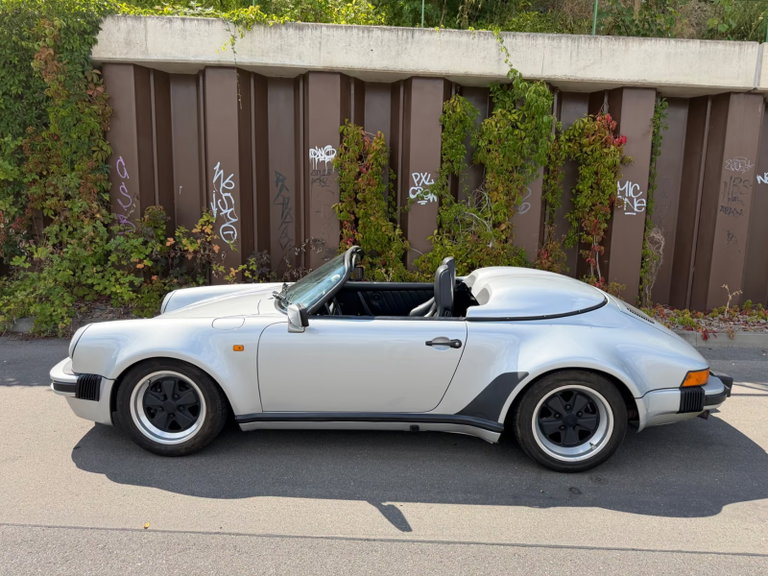 Porsche 911 Carrera 3.2 Speedster