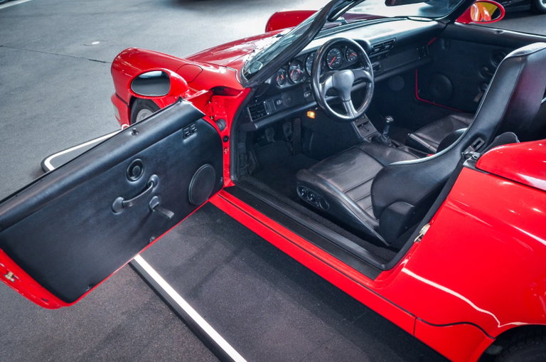 Porsche 964 Carrera 2 Speedster