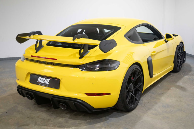 Porsche 718 Cayman GT4 RS