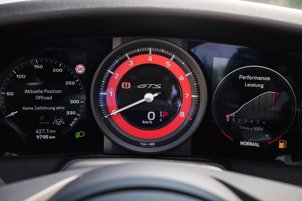 Porsche 992 Carrera GTS