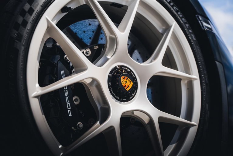 Porsche 911 S/T