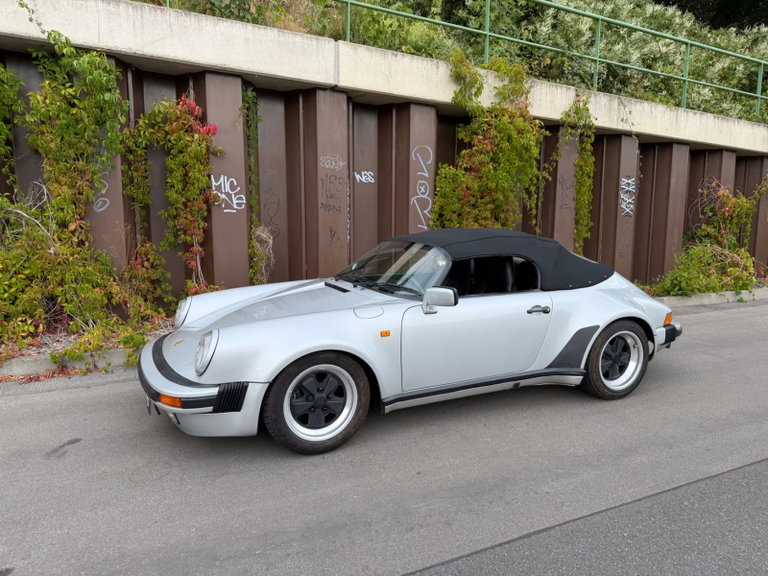 Porsche 911 Carrera 3.2 Speedster